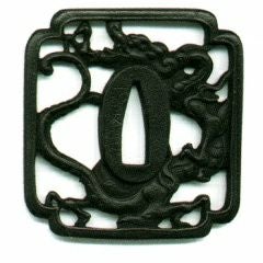 四方龍鍔